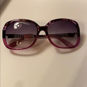 Oscar de la Renta sunglasses